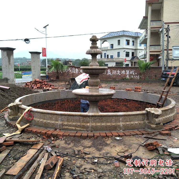 聊城汉白玉水景雕塑是由中领雕塑定制的精美水景…