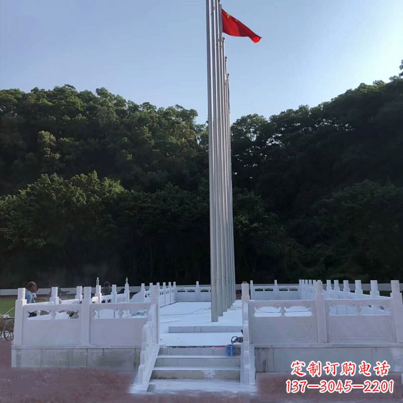 聊城中领雕塑是一家专业定制汉白玉石雕国旗台的…