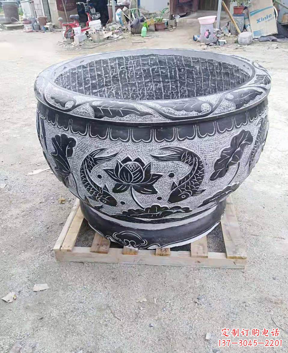 聊城精美鲤鱼雕塑,一颗荷花必不可少