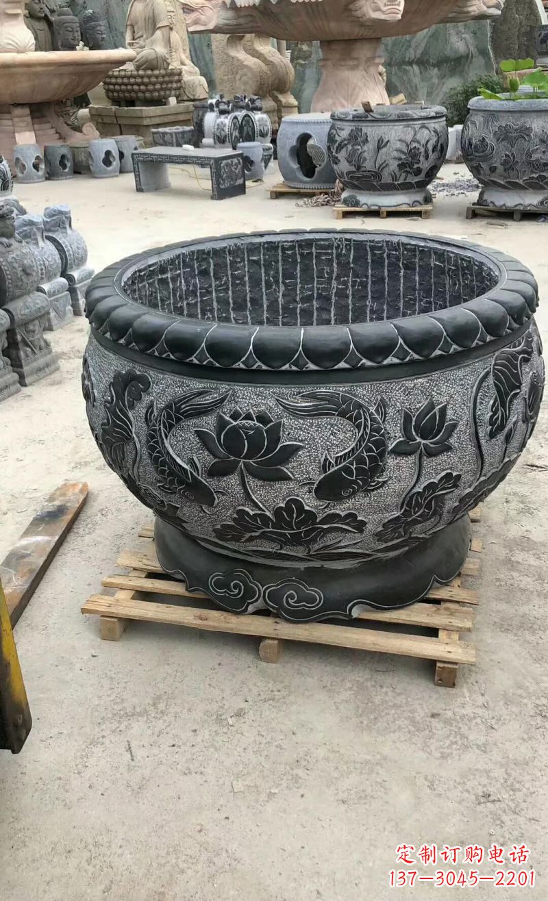 聊城荷花鲤鱼石浮雕水缸,精美独特的艺术之作