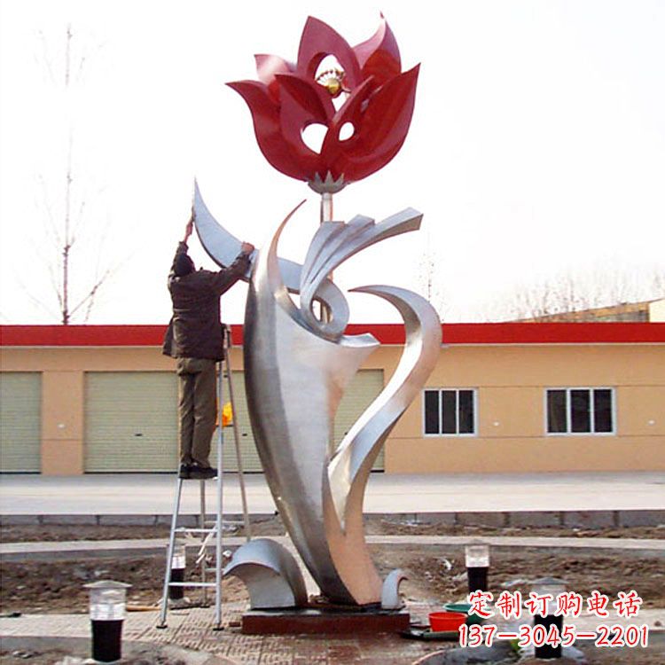 聊城户外大型不锈钢雕塑玫瑰花