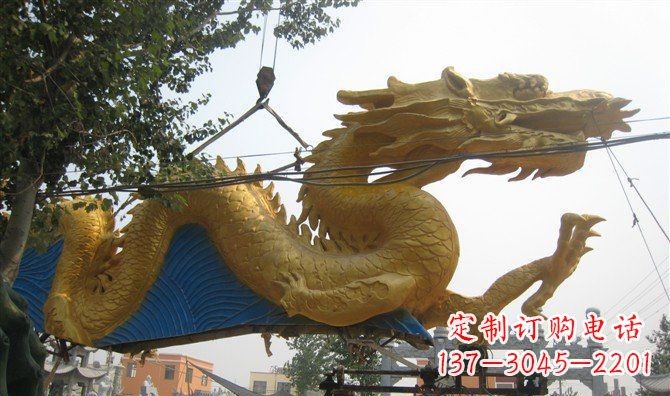 聊城中领雕塑——黄金龙雕塑定制