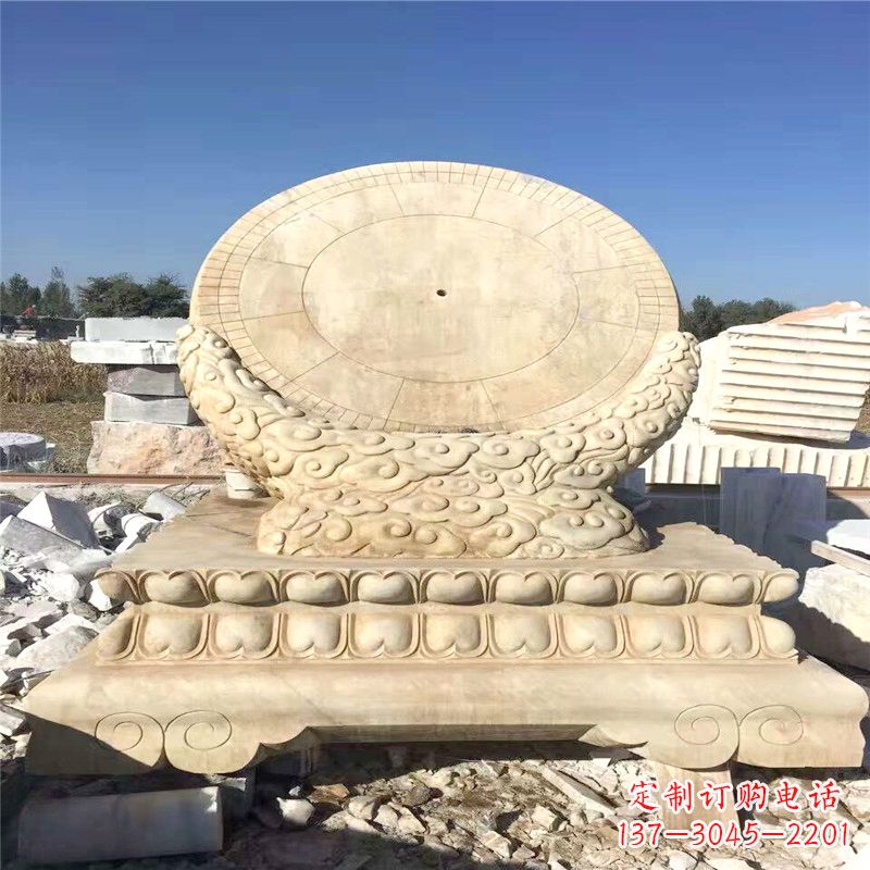 聊城优雅而古典的黄锈石日晷雕塑
