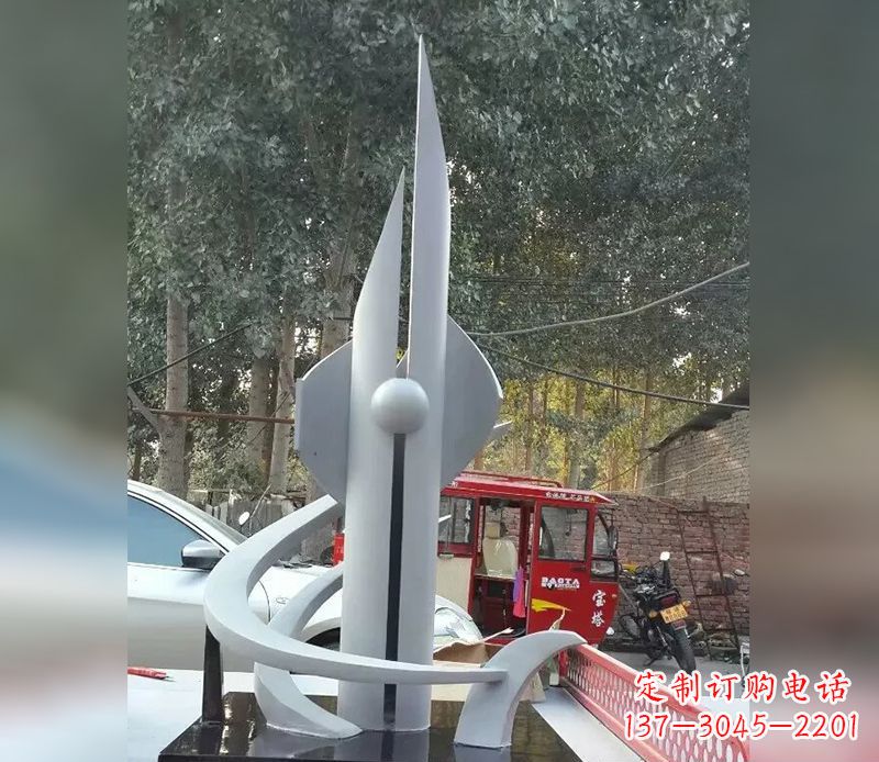聊城不锈钢火箭剪纸雕塑,展现创新科技美学