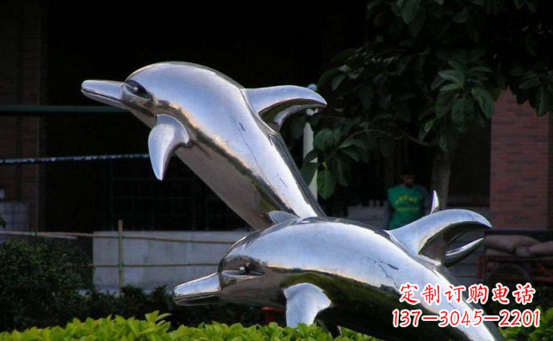 聊城彰显自由灵动的不锈钢跳跃海豚雕塑
