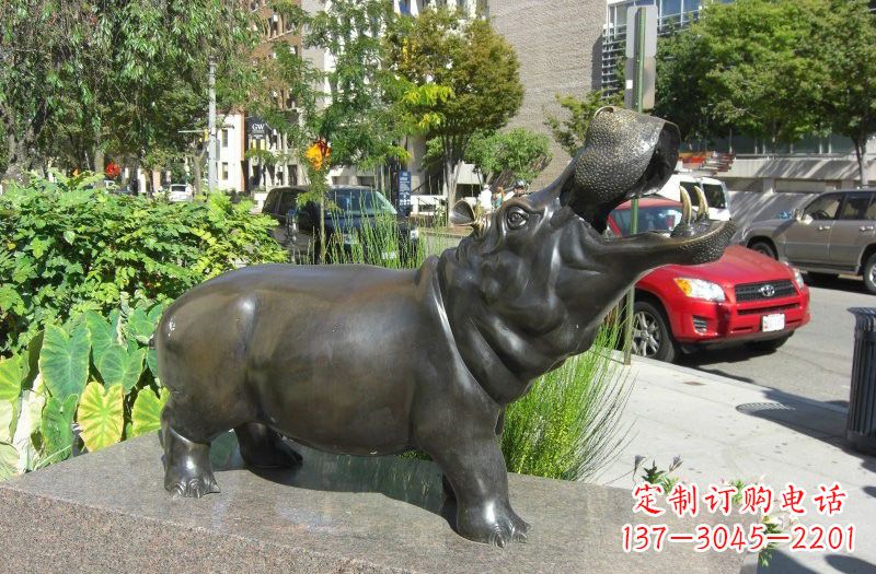 聊城街边河马铜雕