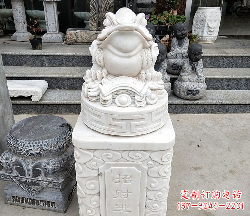 聊城金蟾立柱石动物雕塑