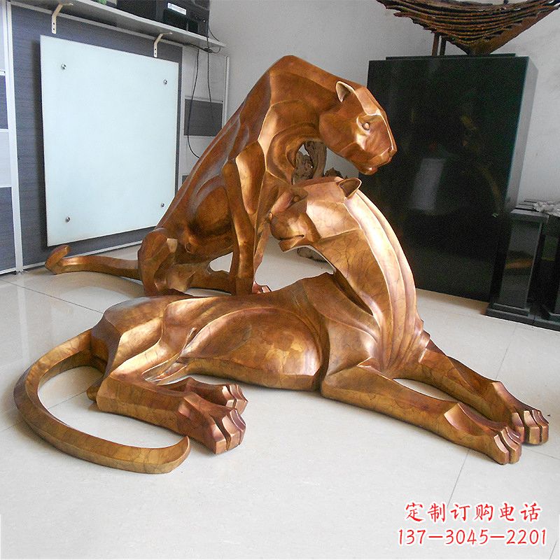 聊城草坪广场商场十二生肖铜雕豹塑
