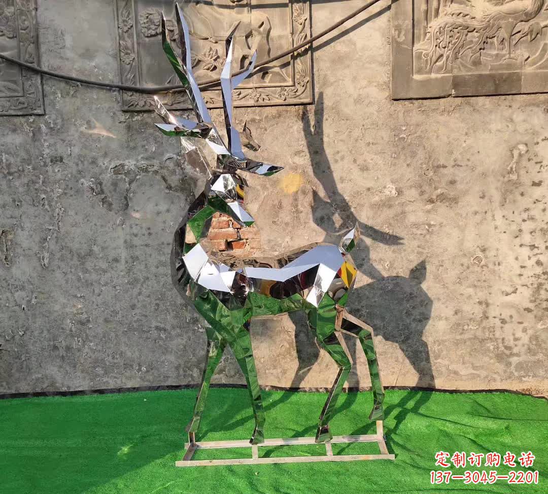聊城闪耀华丽的不锈钢几何梅花鹿雕塑
