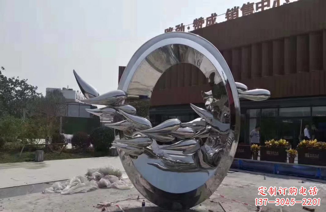 聊城镜面不锈钢鲤鱼跃龙门雕塑