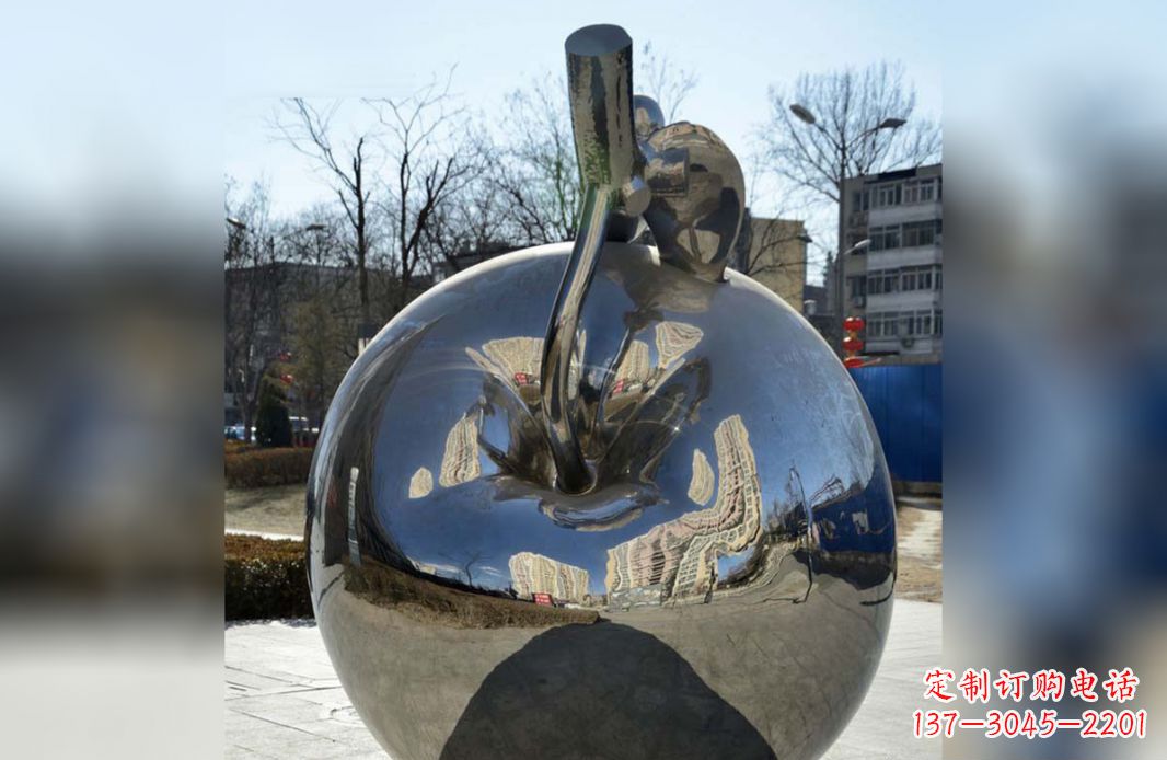 聊城镜面不锈钢苹果雕塑:极致之美
