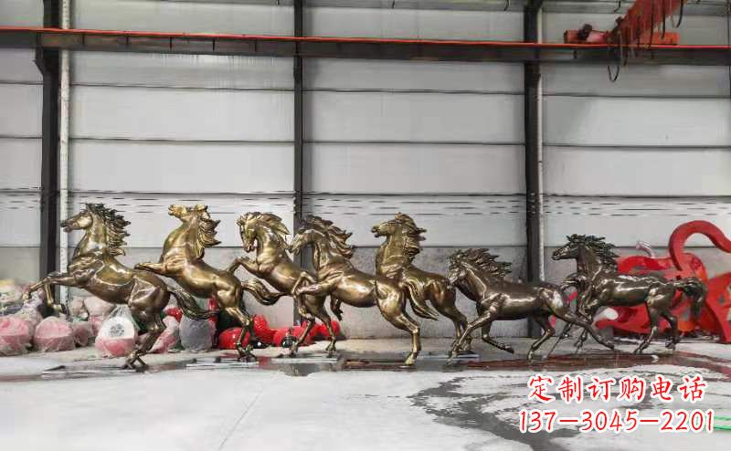 聊城骏马奔腾玻璃钢动物雕塑户外摆件