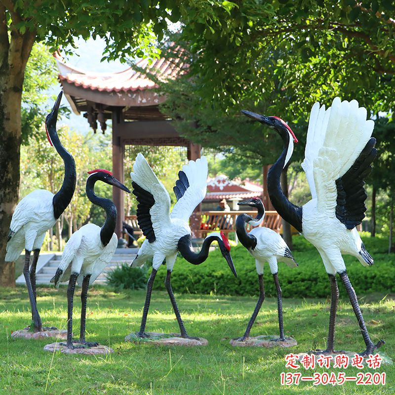 聊城精美彩绘丹顶鹤雕塑