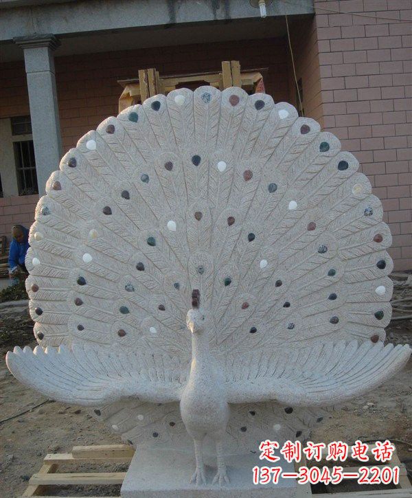 聊城精美雕塑,定制孔雀开屏石雕