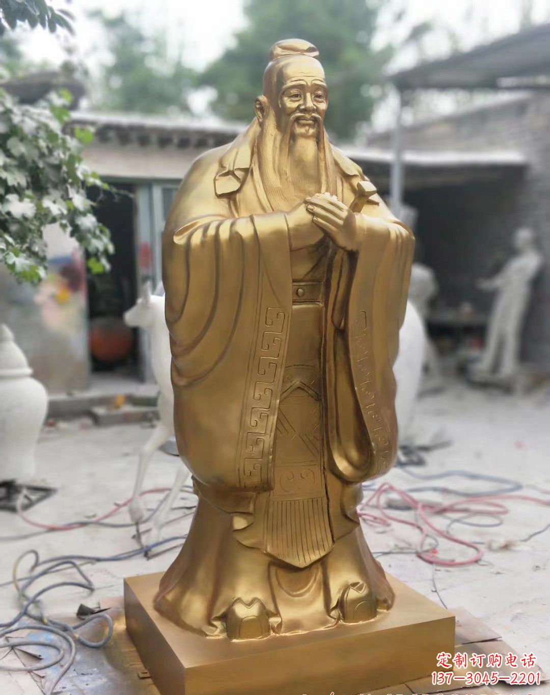聊城高雅典雅的孔子铜雕像