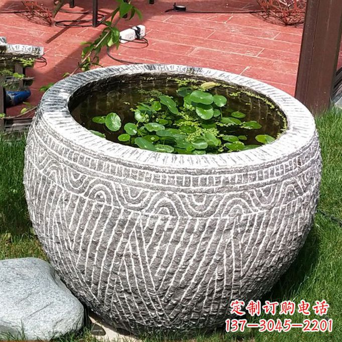 聊城老青石花盆雕塑:独特的家居艺术装饰