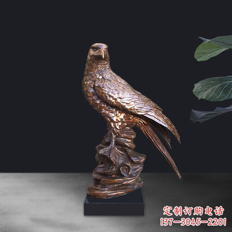 聊城老鹰雕塑摆件
