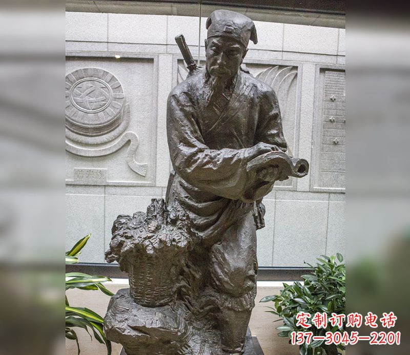 聊城中领雕塑自主研发了高雅李时珍铜雕,它以历…
