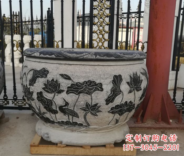 聊城中领雕塑是一家专业的雕塑定制厂家，提供各…