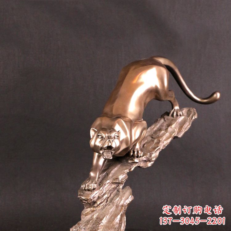 聊城猎豹玻璃钢雕塑