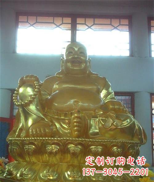 聊城传统工艺制作鎏金弥勒佛像