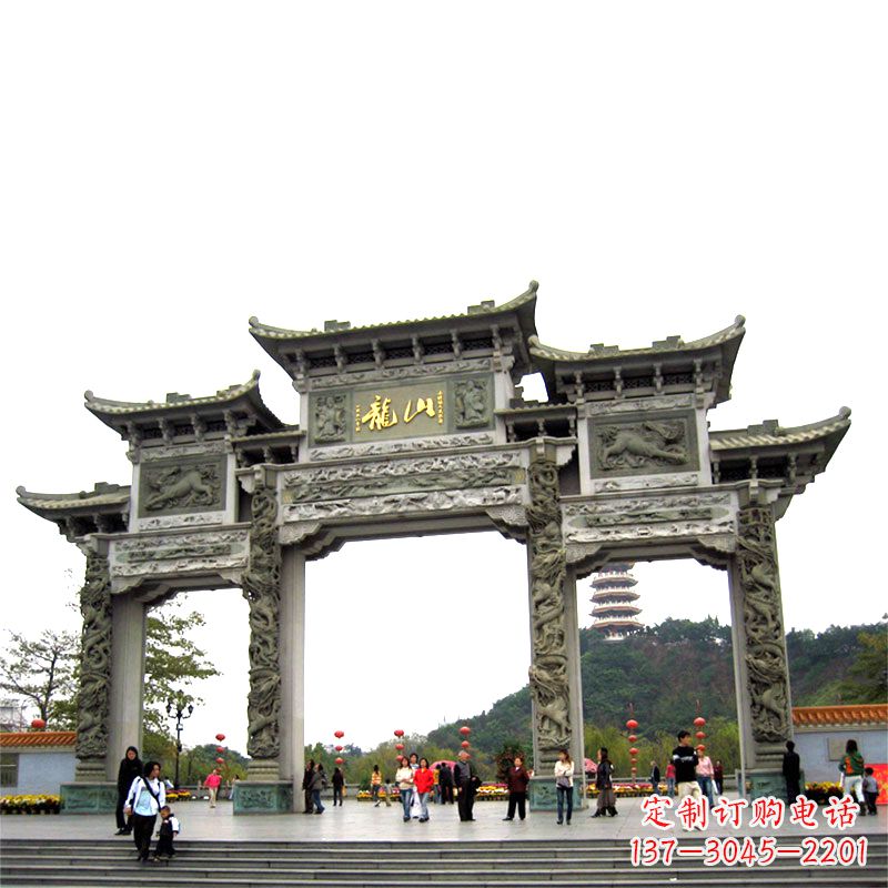聊城龙山景区大型石雕牌楼