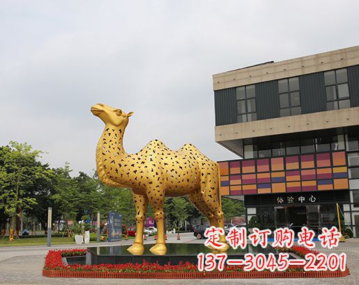 聊城闪亮可爱的不锈钢骆驼雕塑