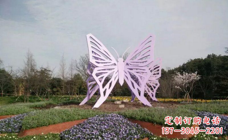 聊城流动而优雅的蝴蝶雕塑
