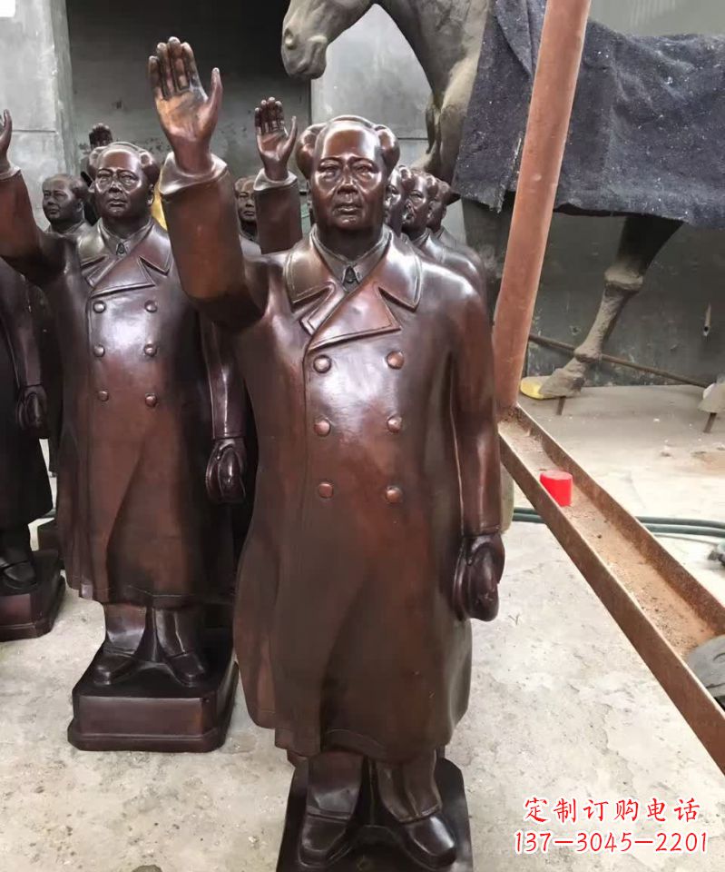 聊城伟大领袖诞生的主席雕塑