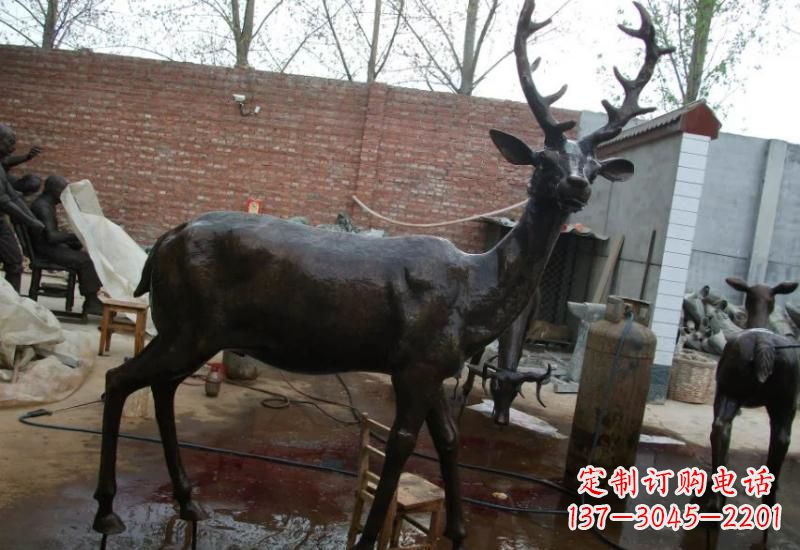 聊城唯美的梅花鹿铜雕,让你的家中添彩更有情调