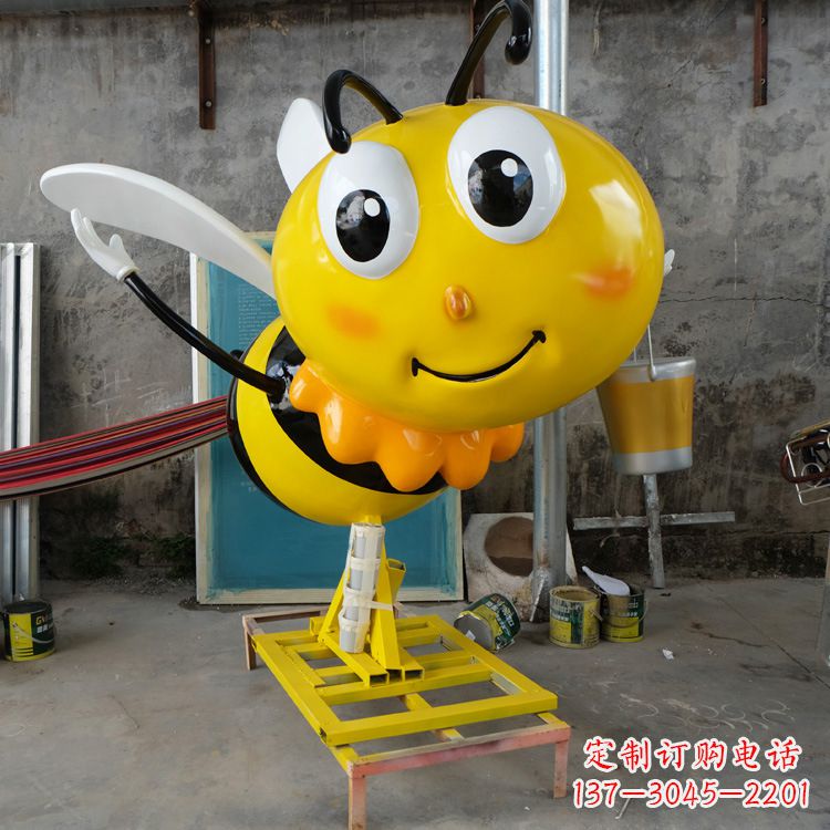 聊城蜜蜂卡通雕塑摆件
