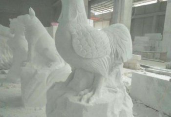 聊城华丽而神奇的汉白玉中领生肖鸡雕塑