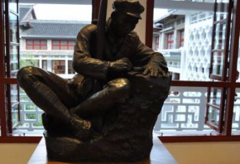 聊城铜雕红军战士纪念雕塑，烈士镌刻永恒记忆