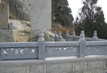 聊城中领雕塑：门神镇守！大理石栏板石雕