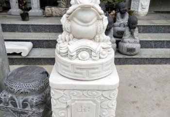 聊城金蟾立柱石动物雕塑