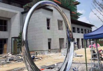 聊城精致典雅的镜面不锈钢圆环雕塑