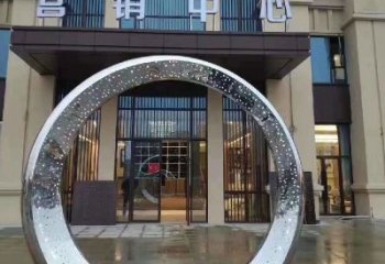 聊城镜面时尚圆环不锈钢雕塑