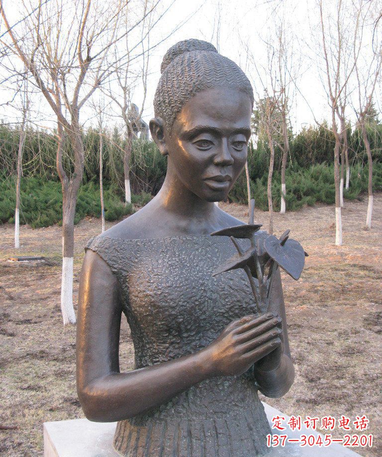 聊城浪漫艺术·女人铜雕