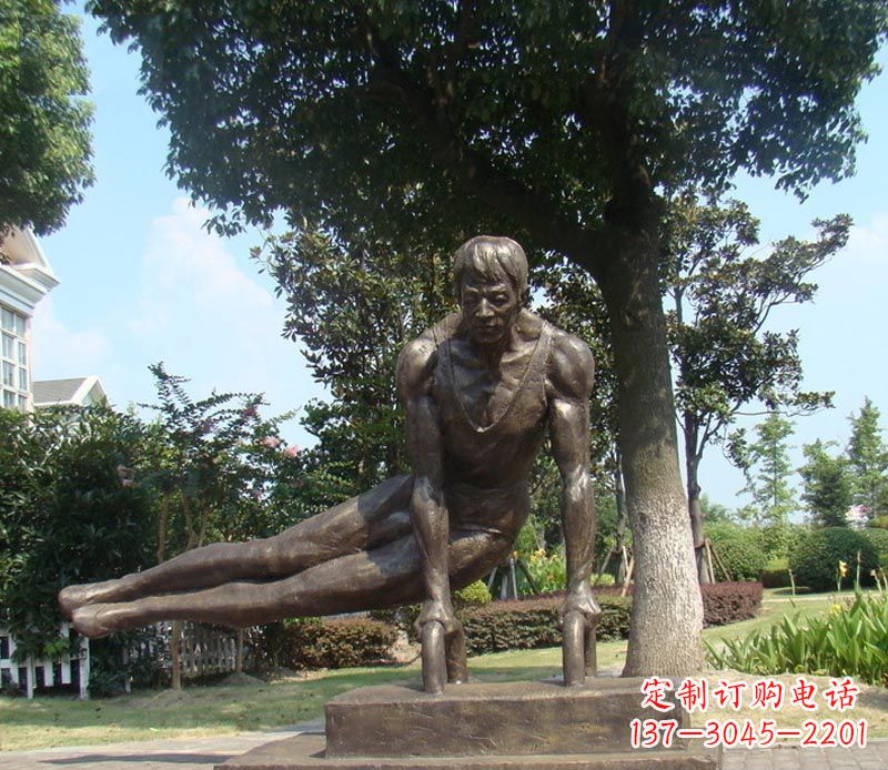 聊城集运动员精神于一身的铜雕