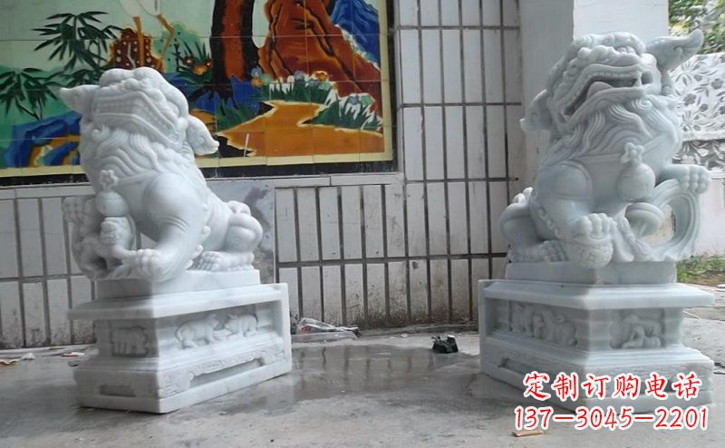 聊城外观优雅的狮子石雕