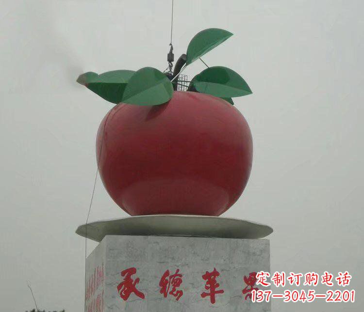 聊城精美苹果雕塑,给空间增添独特风格