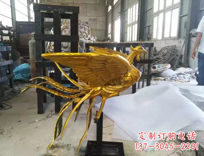 聊城精美凤凰雕塑漆金无双