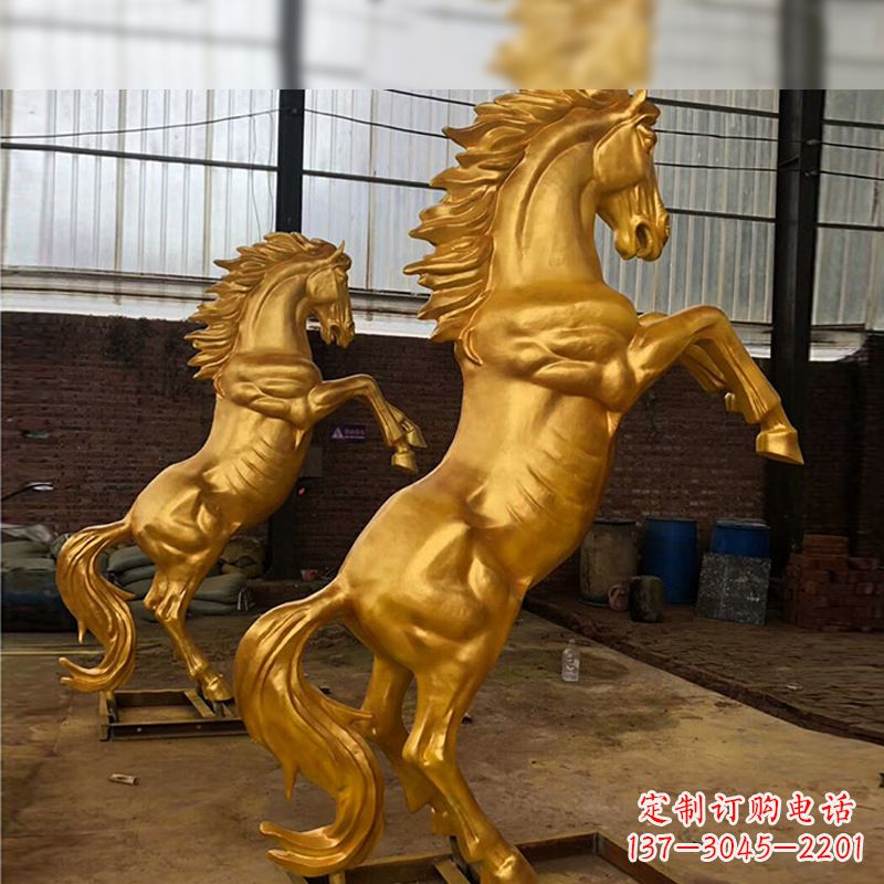 聊城精美马雕塑,精锐漆金马儿