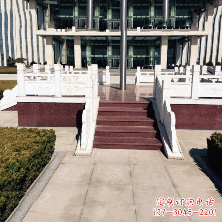 聊城高贵的象征——中领雕塑升旗台雕塑