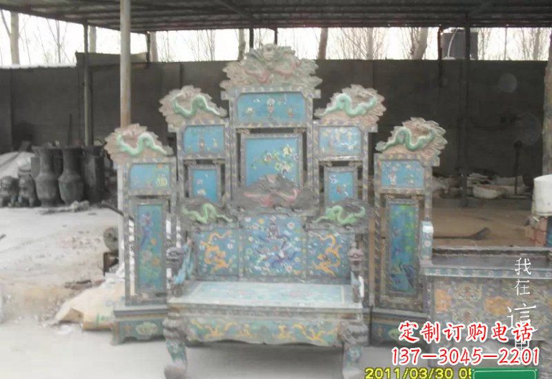 聊城青铜仿古龙椅雕塑,精美传神