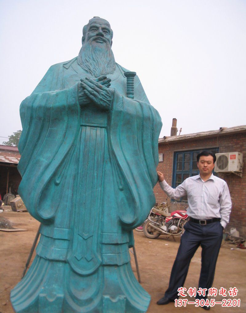 聊城来自中国历史的经典孔子雕塑