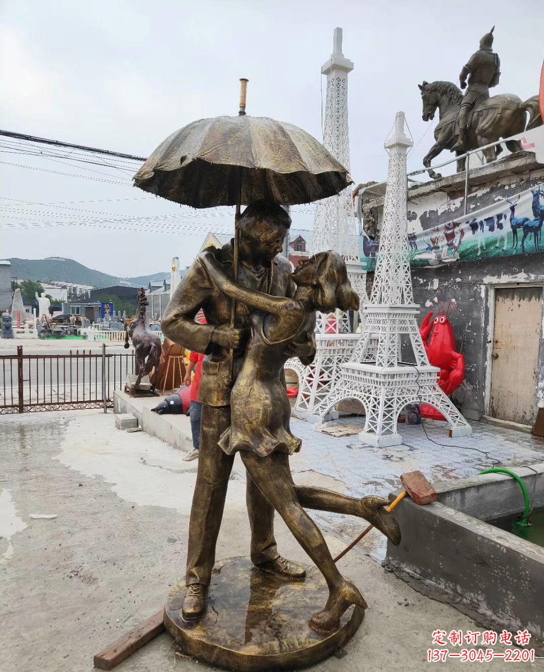 聊城情侣人物仿铜雕塑