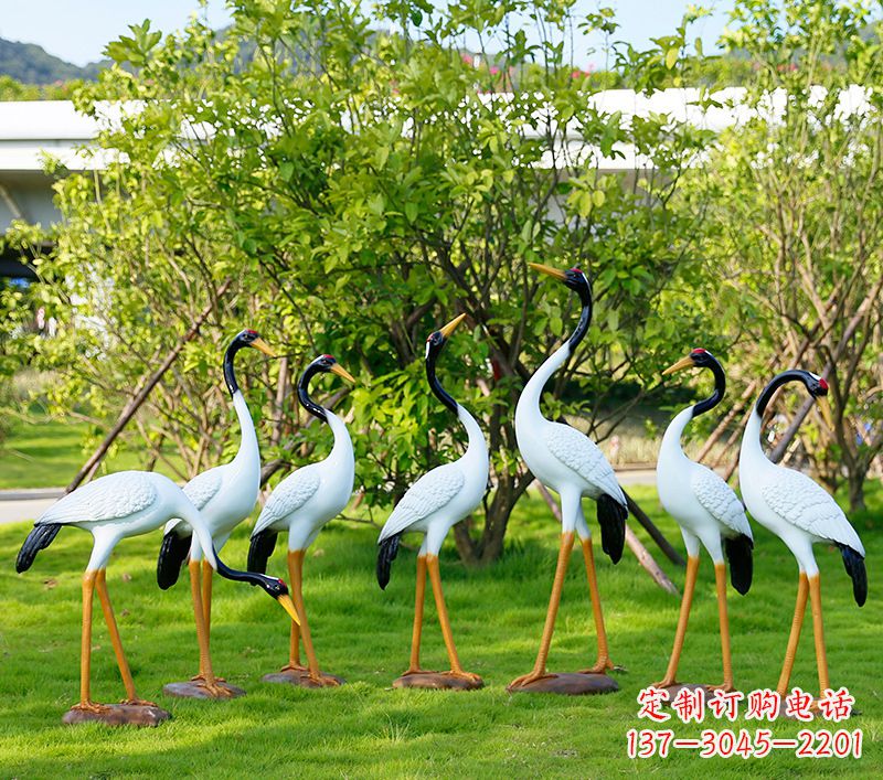 聊城若尔盖草原仙鹤,瑰丽雕塑令人驻足