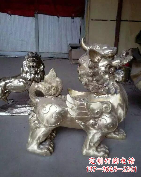 聊城中领雕塑:貔貅铜雕精致雕塑