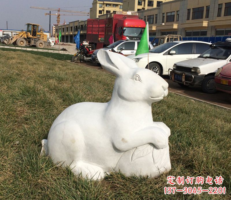 聊城精美兔子石雕精品,点缀家居美景